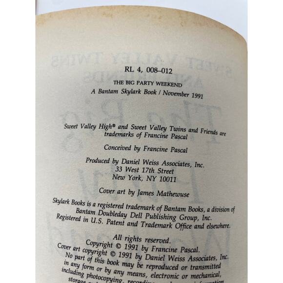 Sweet Valley Twins 1990's Lot of 4 Paper Back Books Francine Pascal Writing - Picture 5 of 9